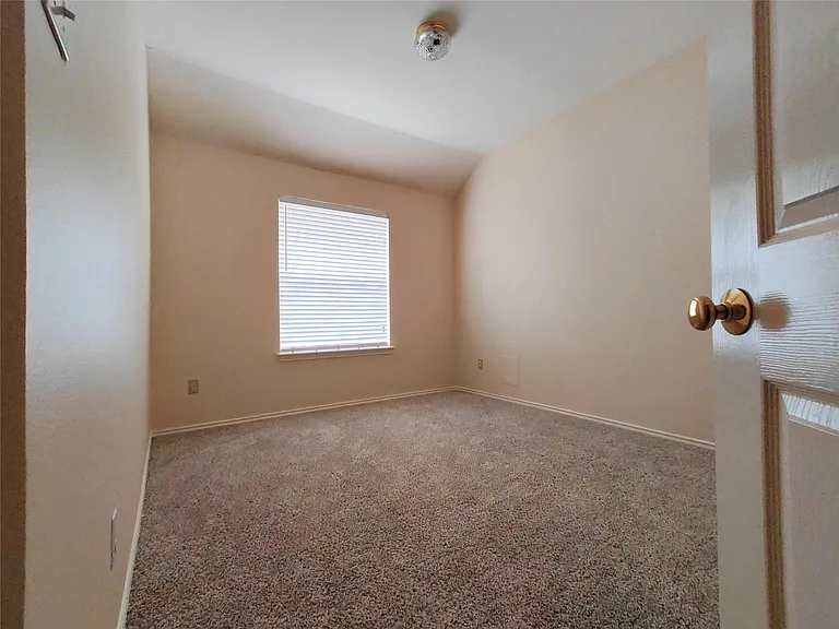 7127 Bristol Ridge Dr — Photo 26