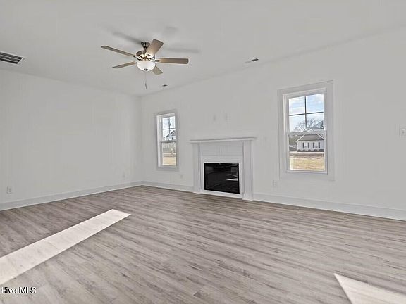 5th image of 138 S View Spur Road