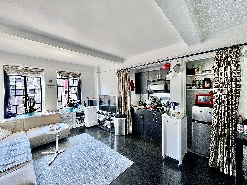 1st image of 45 Tudor City Pl APT 1511