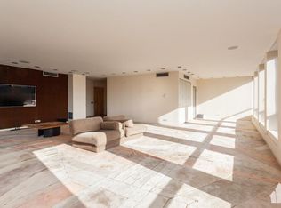 262 E Chestnut St #4401, Chicago, IL 60611