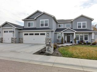 1859 E Golden Oak Ct, Meridian, ID 83646