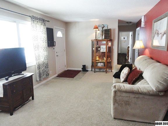 4th image of 2415 Greenacre Dr