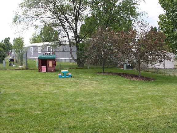 5th image of 742 Nina Dr