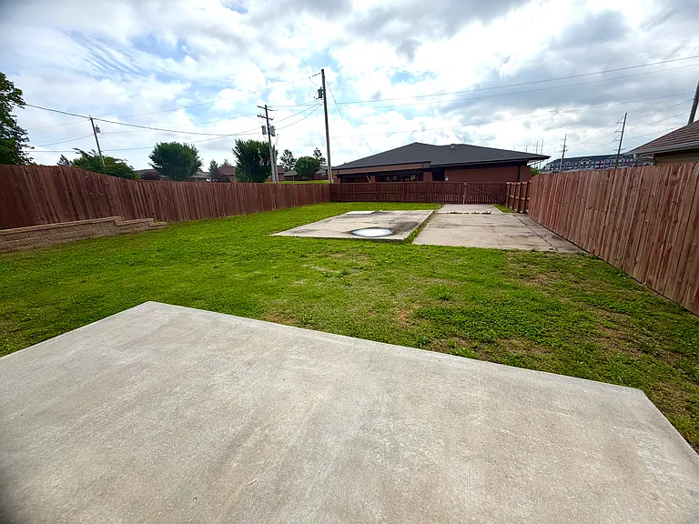 2521 S Tyler Ave — Photo 13