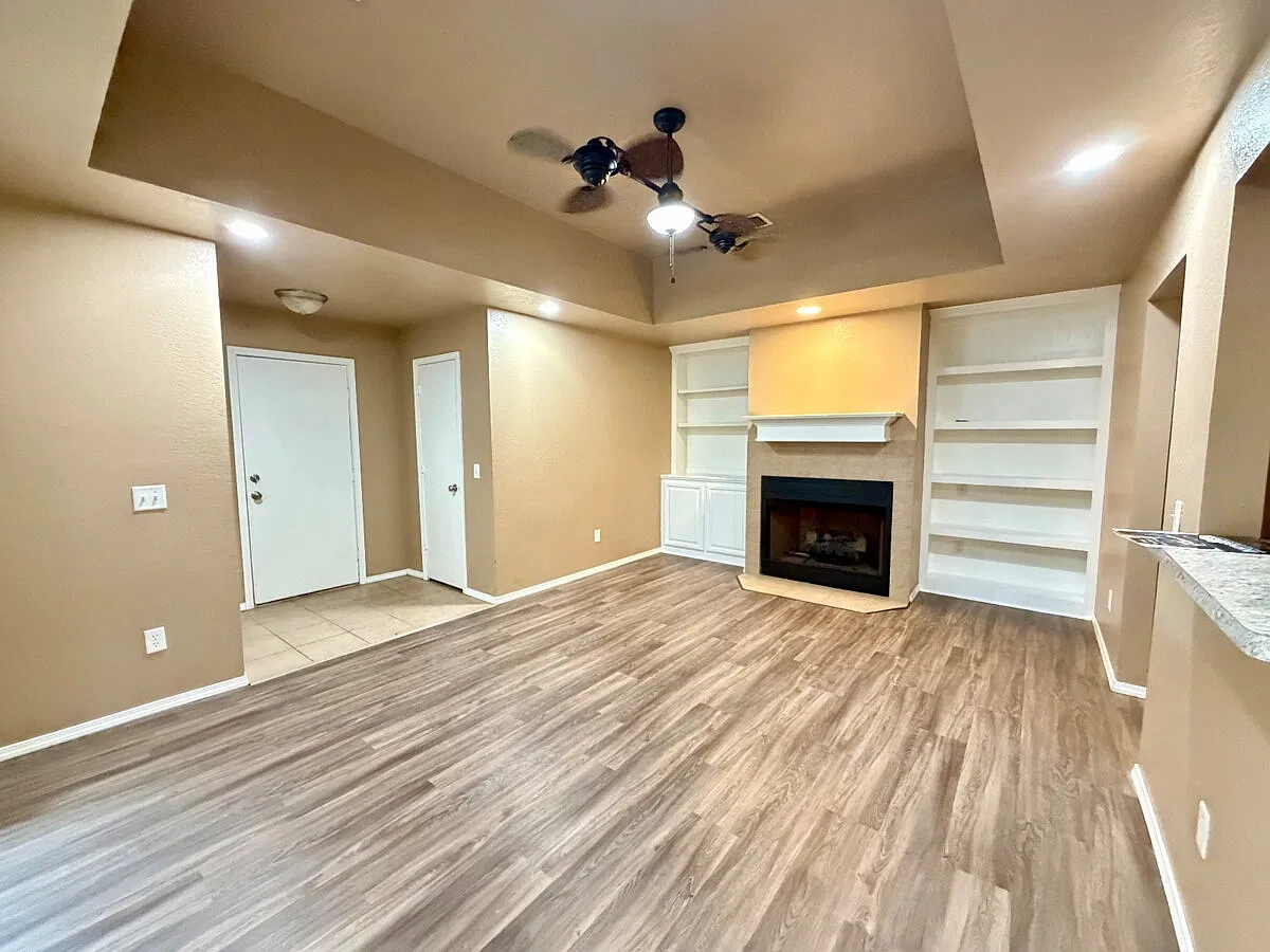 2 bed, 2.0 bath, 1066 sqft, $1,200 — Photo 2