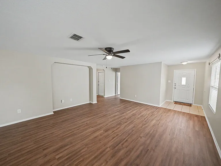 11114 Hillsdale Loop — Photo 8
