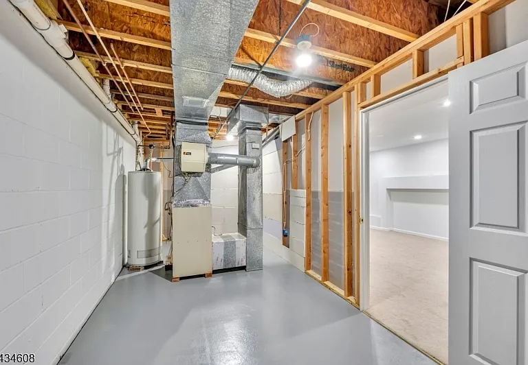 63 Albert Ct — Photo 31