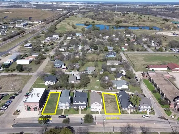 205 E 5th St, Ferris, TX 75125