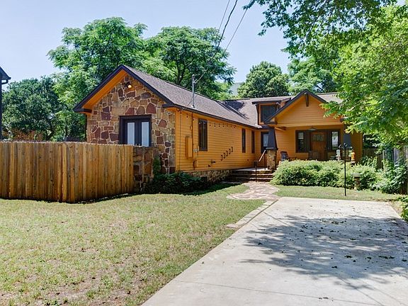 3rd image of 2104 Oxford Ave