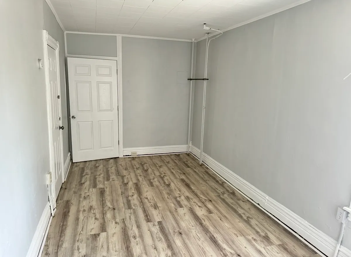 Building Photo - 866 N 8th St #1