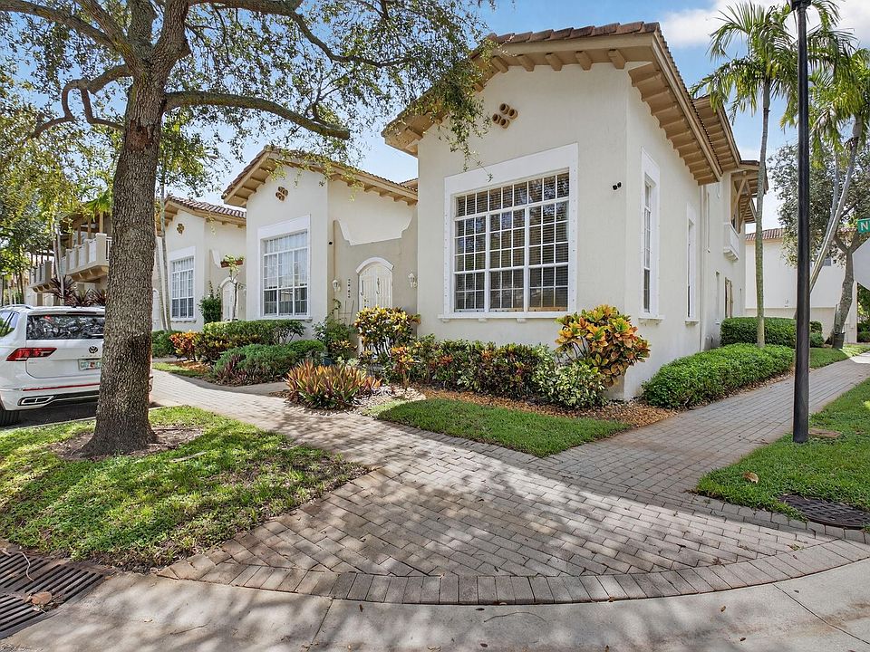 1st image of 616 NW 25th Avenue #616