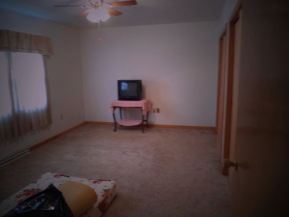 11 x 13 bedroom