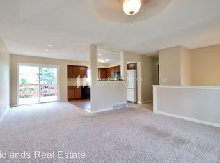 908 Evergreen Ave, Bellevue, NE 68005