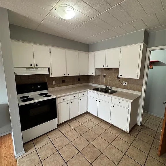 536 Aylmer Ave #201 — Photo 7
