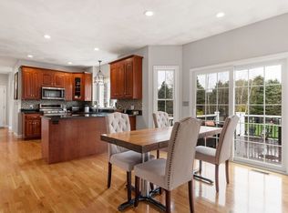 191 Olivia Dr, Northbridge, MA 01534