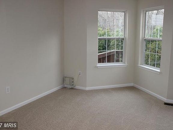 5th image of 3364 Vineland Pl