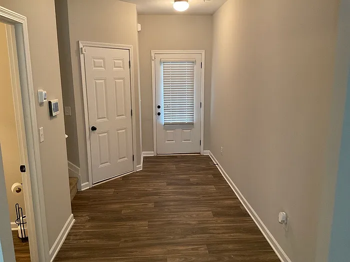 5020 Pioneer Pkwy — Photo 3