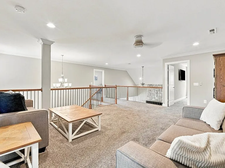 9202 White Ash Dr — Photo 35