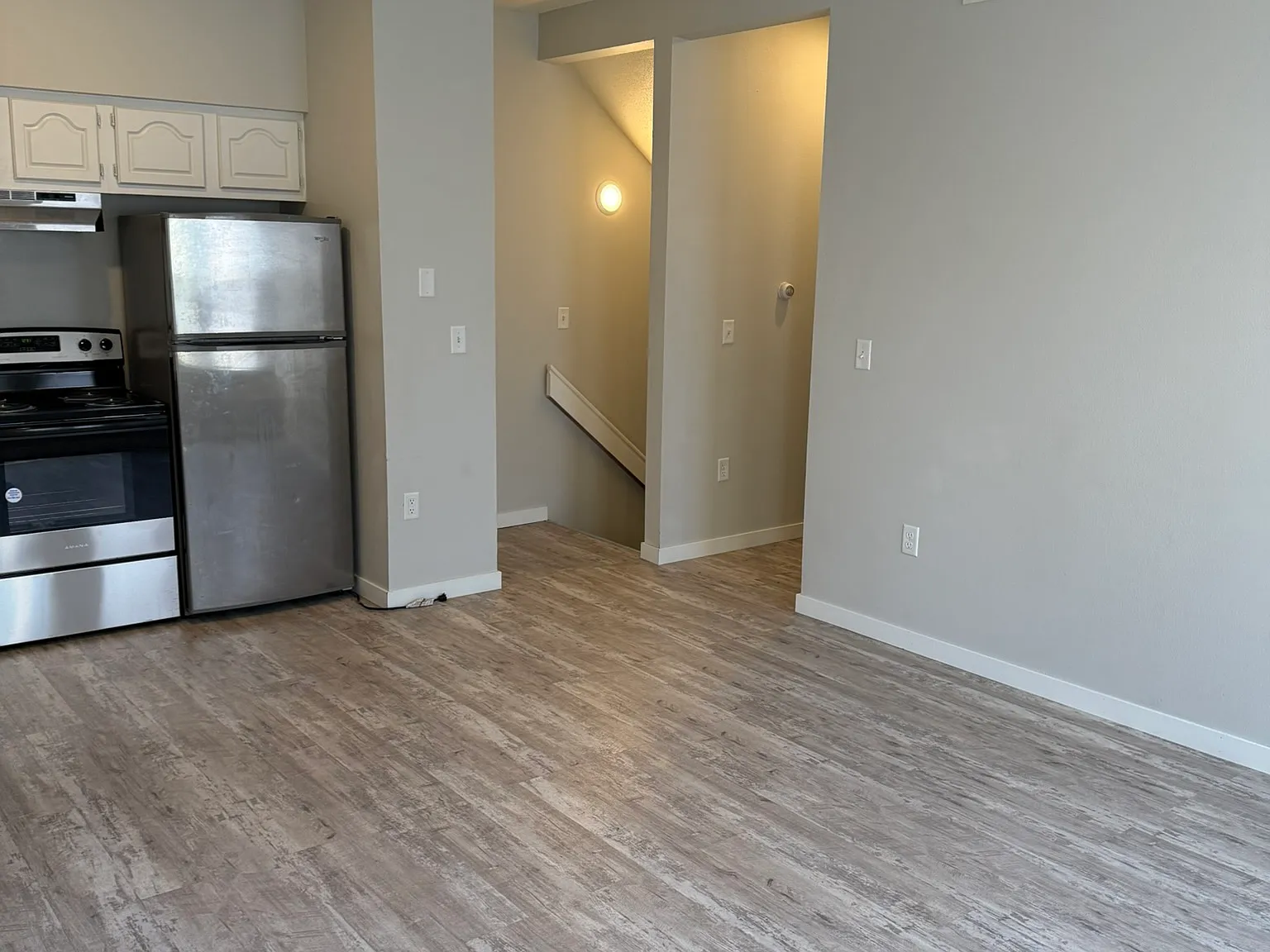 5 bed, $3,203 — Photo 3