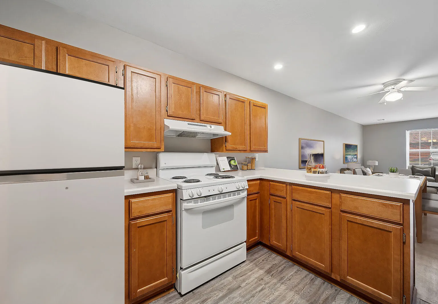 East Oaks Senior Living — Photo 1