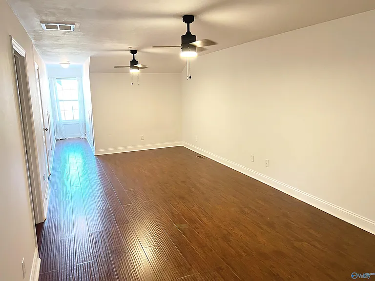470 Shamrock Dr — Photo 22