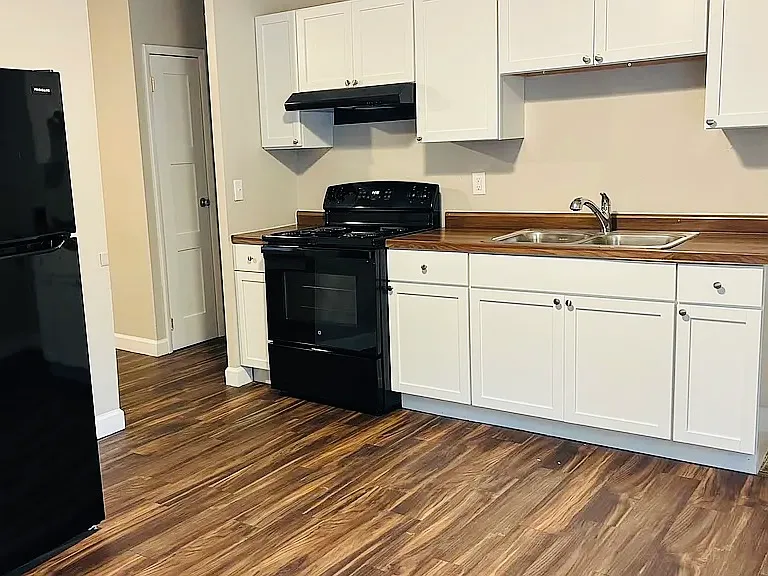 1113 Austin Dr — Photo 5