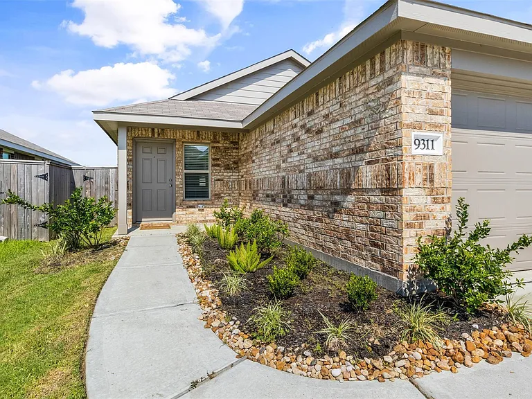 9311 Sierra Point Way — Photo 2