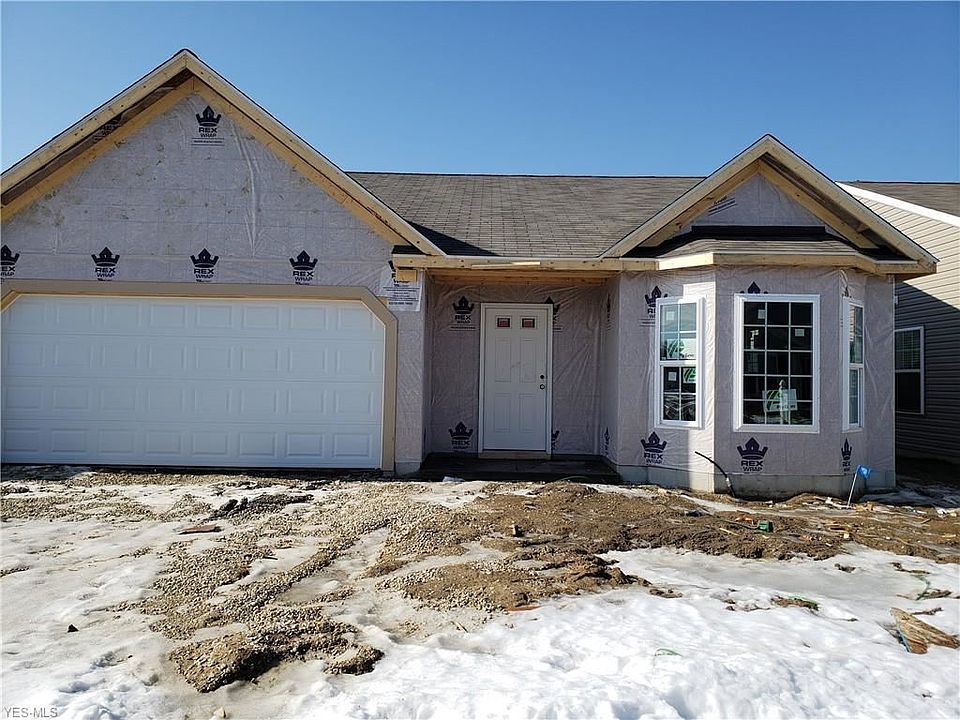 2nd image of 105 Breckenridge Oval