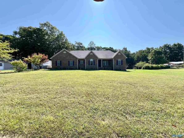 600 Bert Stinson Rd, Falkville, AL 35622