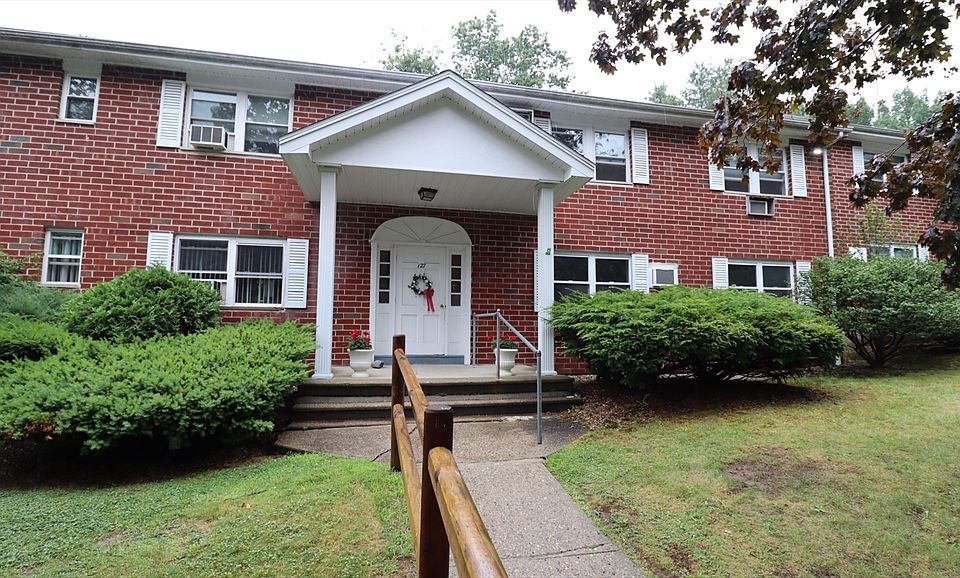 1st image of 127 Litchfield Pines Dr APT B