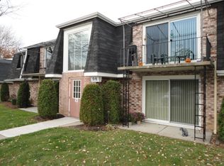 12B Foxberry Dr S, Getzville, NY 14068