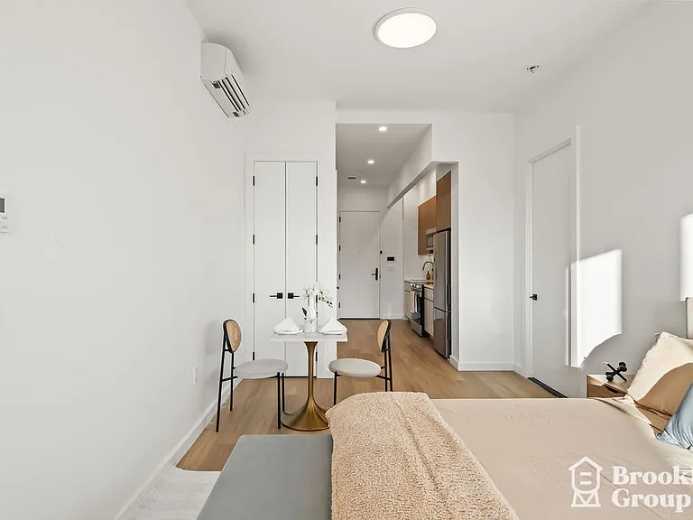 556 Baltic St #806 — Photo 9
