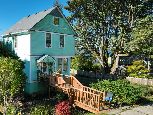 501 38th St, Astoria, OR 97103