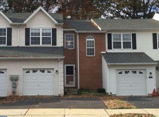 214 Hampshire Dr, Sellersville, PA 18960