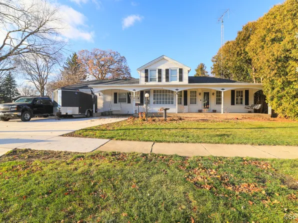 527 W Madison St, Belvidere, IL 61008