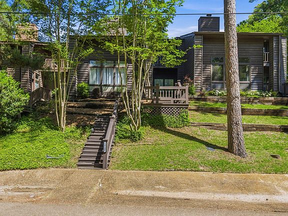 2nd image of 1540 Lakeside Dr #1540