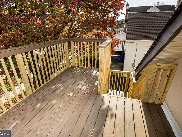 2530 2nd Floor Chestnut Ave — Photo 8