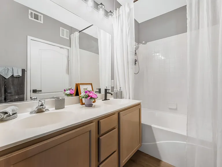 9901 Trailwood Dr #1120 — Photo 4