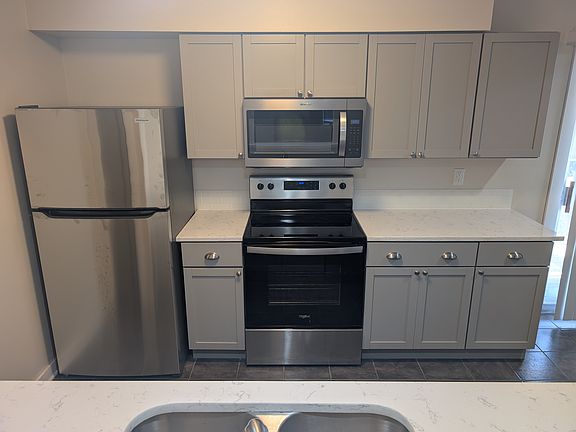 2nd image of 458 W 104th St Unit D