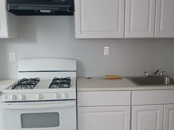 122 Garden St, Poughkeepsie, NY