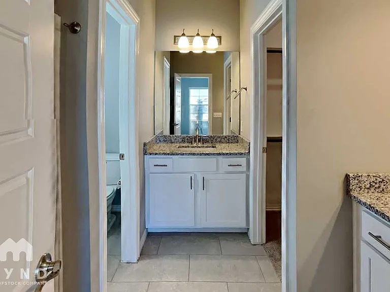 5903 SW Gentle Winds Ave — Photo 12