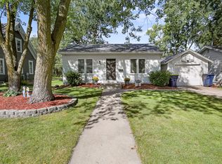 1213 Marion Ave, Pella, IA 50219