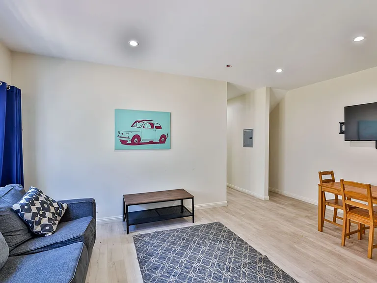 821 Chestnut Ave — Photo 10