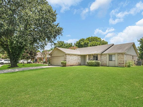 2nd image of 710 Old Colony Dr