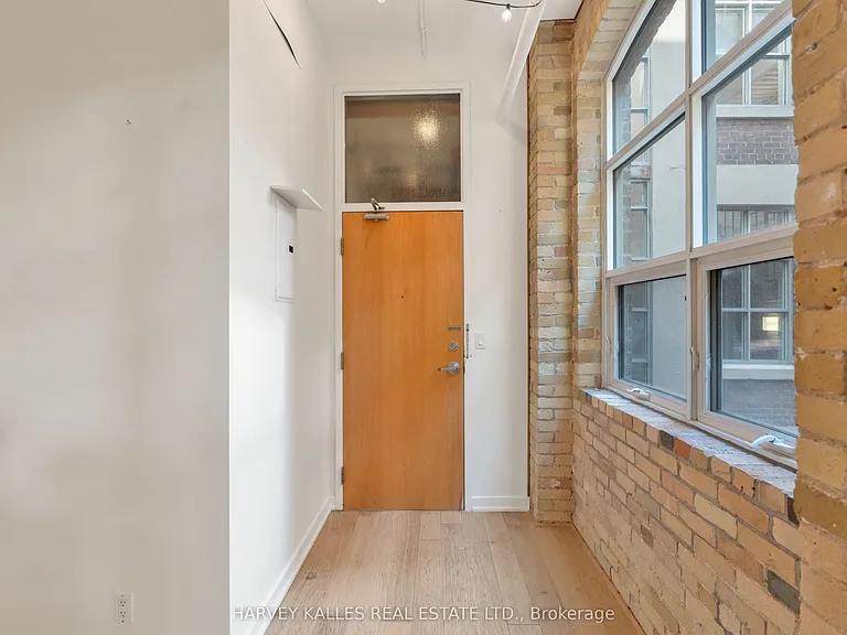 383 Adelaide St E #301 — Photo 4