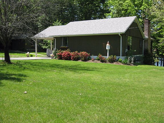 2nd image of 22 Fox Fire Dr
