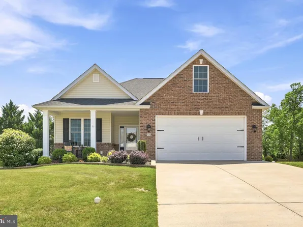 206 Ivy Hill Ct, Stephens City, VA 22655