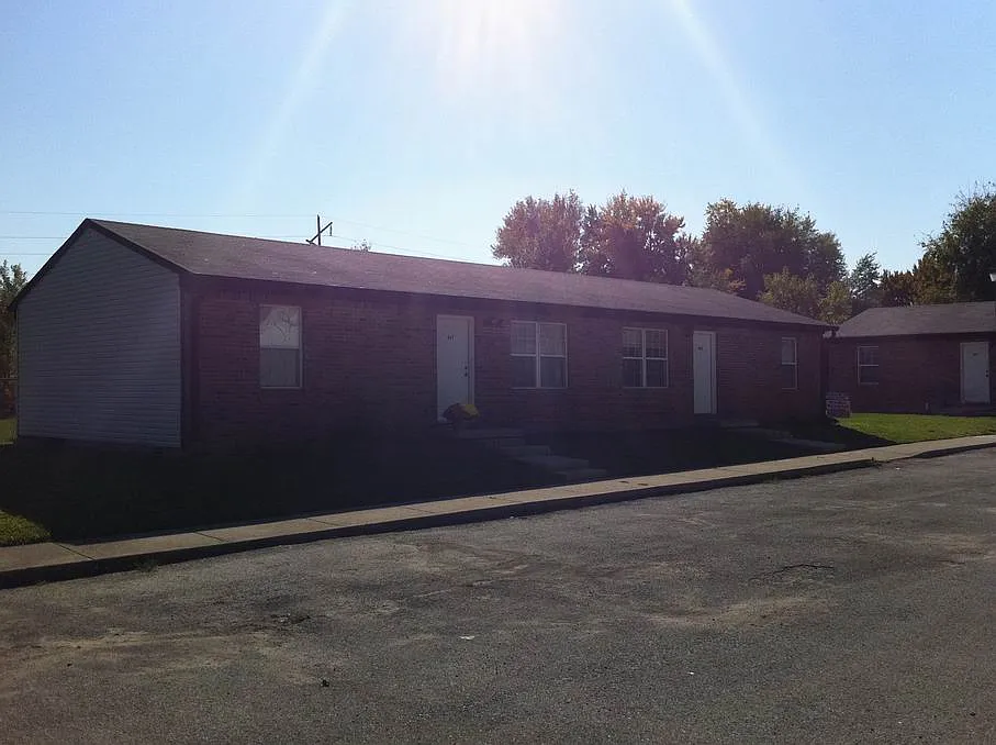 1229 E 2nd St #1229