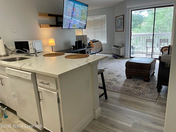 5th image of 225 S Tropical Trl APT 724
