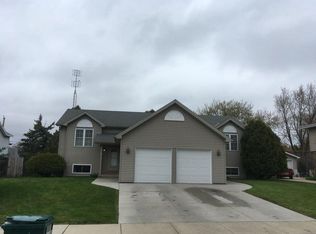 9030 Broadway Dr #9028, Sturtevant, WI 53177